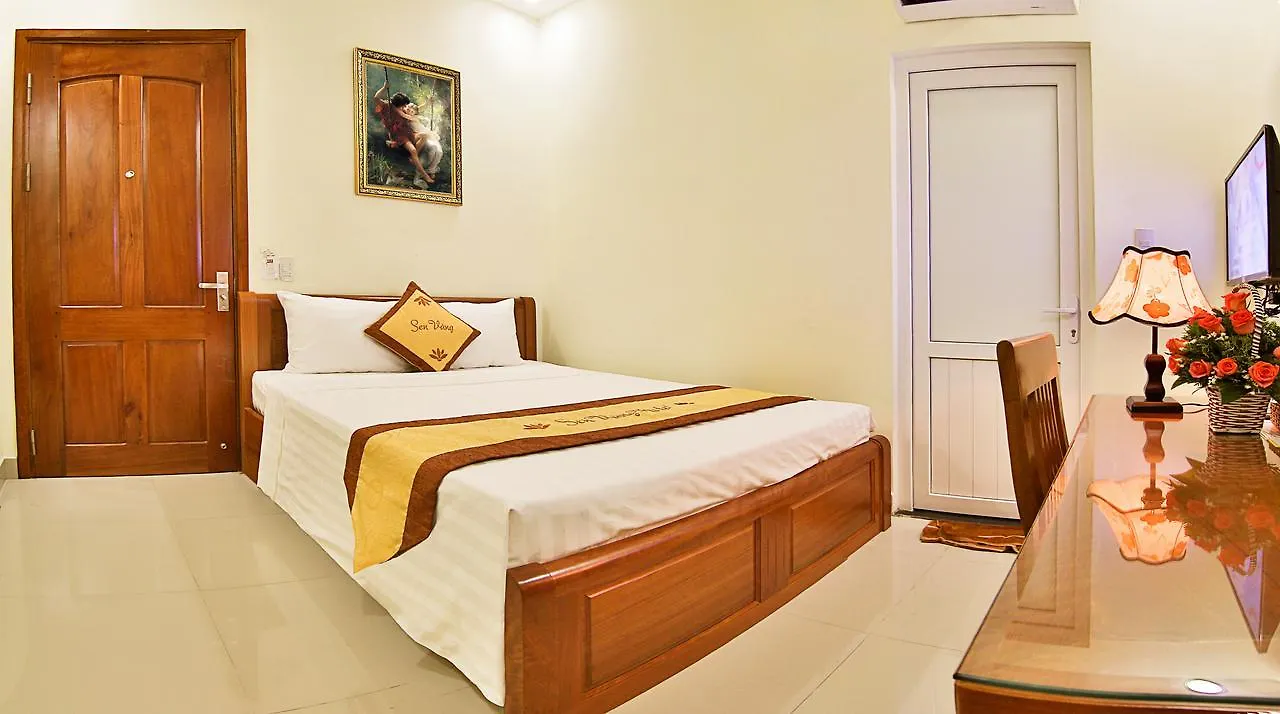 Sen Vang Hotel Đà Nẵng 2*,