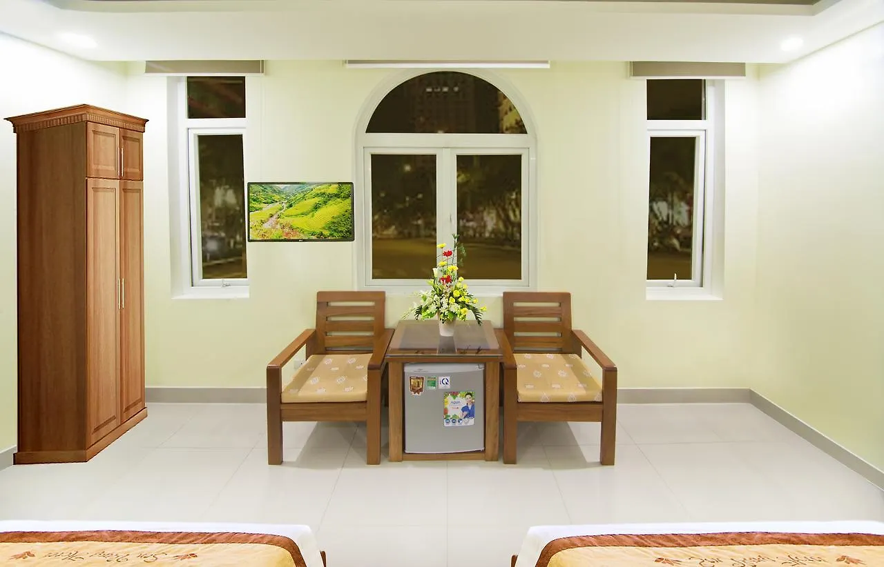 Sen Vang Hotel Đà Nẵng